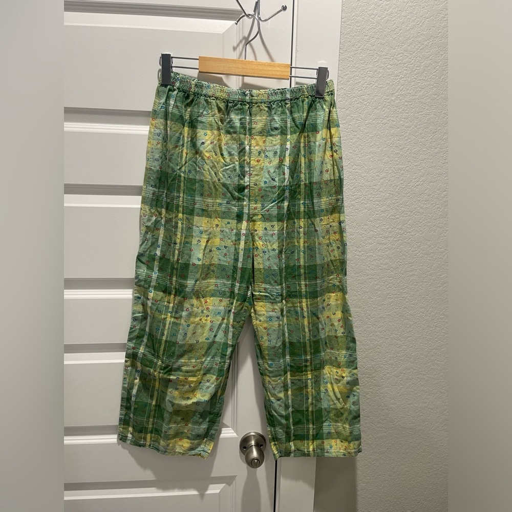 Heart’s Desire by Mary Grace cotton lightweight Capri pants